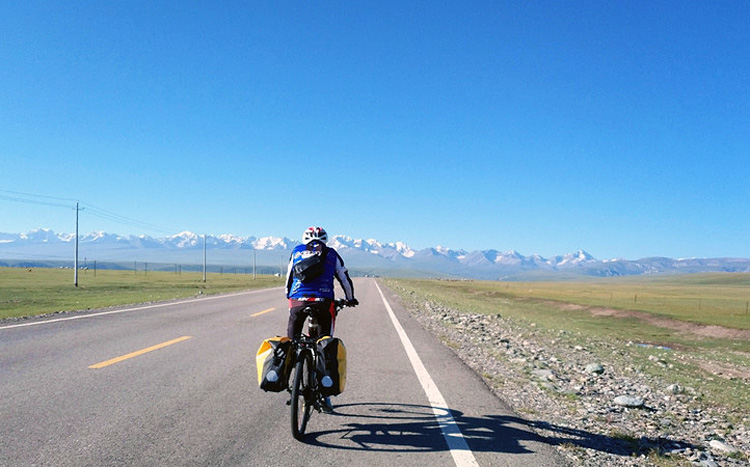 China Xinjiang Cycling Tour, China Silk Road Cycling, Cycling Tours Urumqi